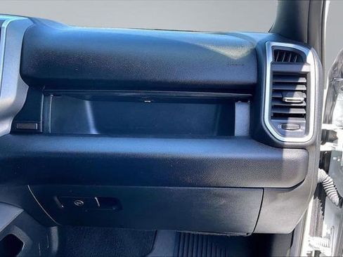 Certified 2024 RAM 2500 Big Horn w/ Night Edition AWD/4WD image 17