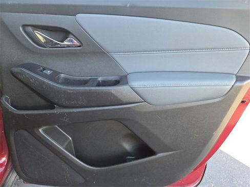 Used 2019 Chevrolet Traverse LT image 24