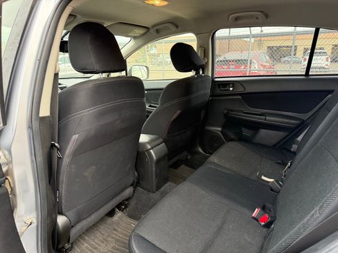 Used 2014 Subaru Crosstrek 2.0i Premium image 10