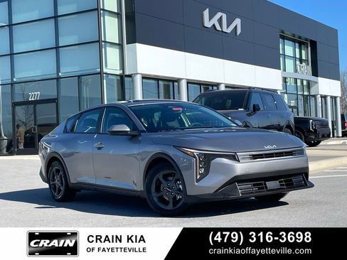 New 2026 Kia K4 LXS image 1
