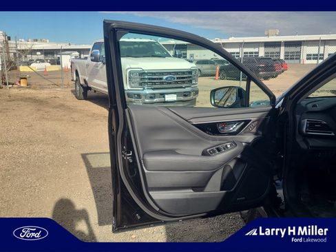 Used 2025 Subaru Outback Limited image 13