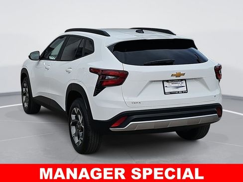 New 2026 Chevrolet Trax LT w/ Driver Confidence Package image 5