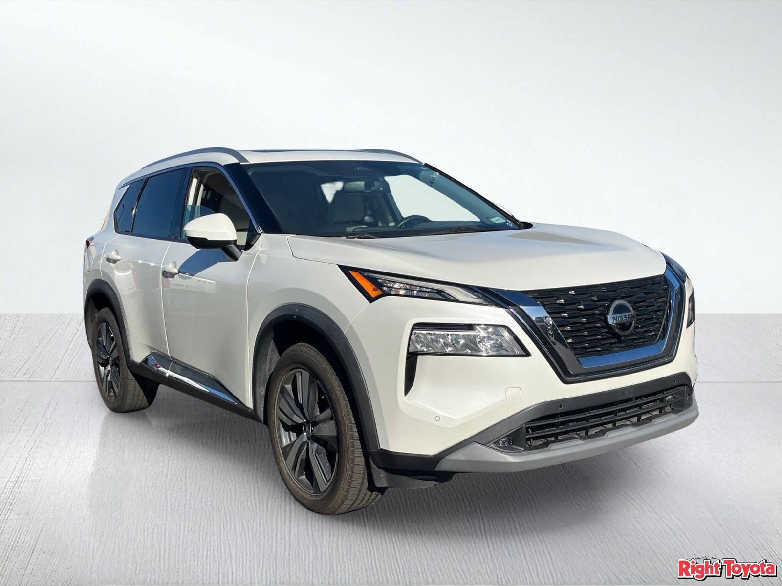 Used 2021 Nissan Rogue SL w/ Premium Package FWD image 5