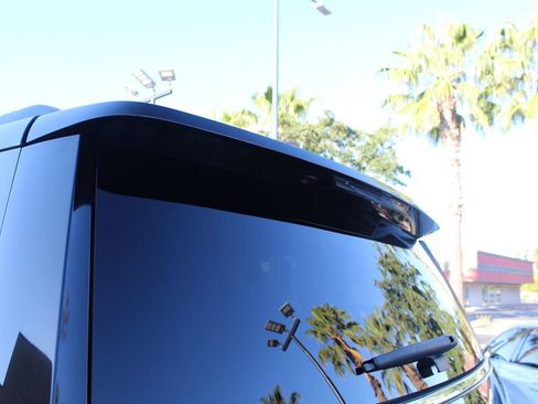 Used 2022 Ford Expedition XLT AWD/4WD image 18