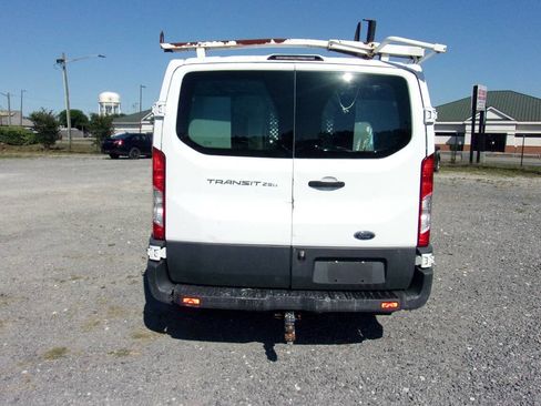 Used 2016 Ford Transit 250 130 Low Roof w/ Exterior Upgrade Package RWD image 6