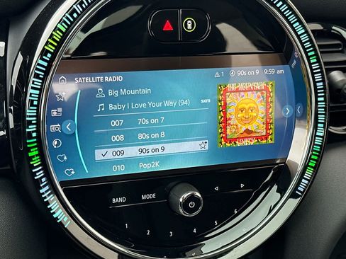 Used 2024 MINI Cooper 4-Door Hardtop image 19