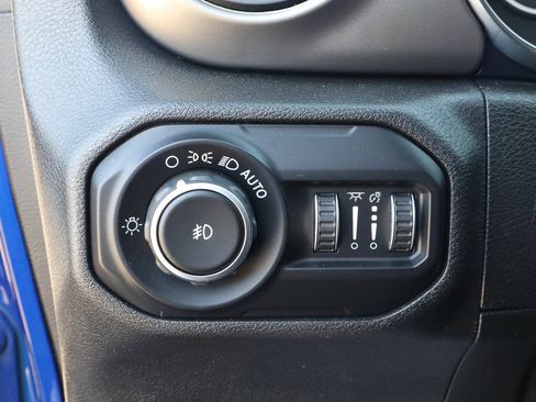 Used 2019 Jeep Wrangler Unlimited Sport S AWD/4WD image 16