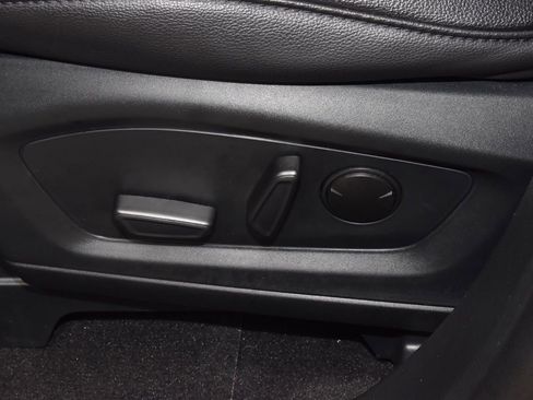 Used 2024 Ford Explorer Limited w/ Limited Technology Package image 36