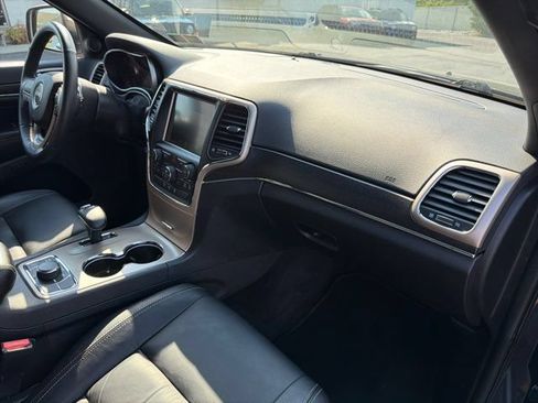 Used 2015 Jeep Grand Cherokee Limited w/ Trailer Tow Group IV AWD/4WD image 24