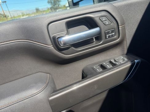 Used 2023 GMC Sierra 2500 AT4 w/ Gooseneck/5TH Wheel Package image 11