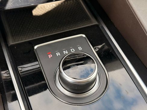 Used 2018 Jaguar F-PACE Prestige image 25