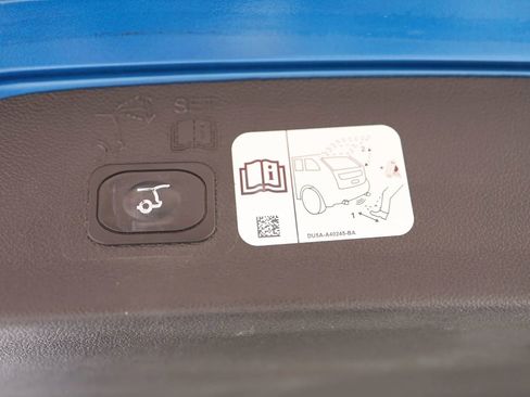 Used 2019 Ford Escape Titanium image 50