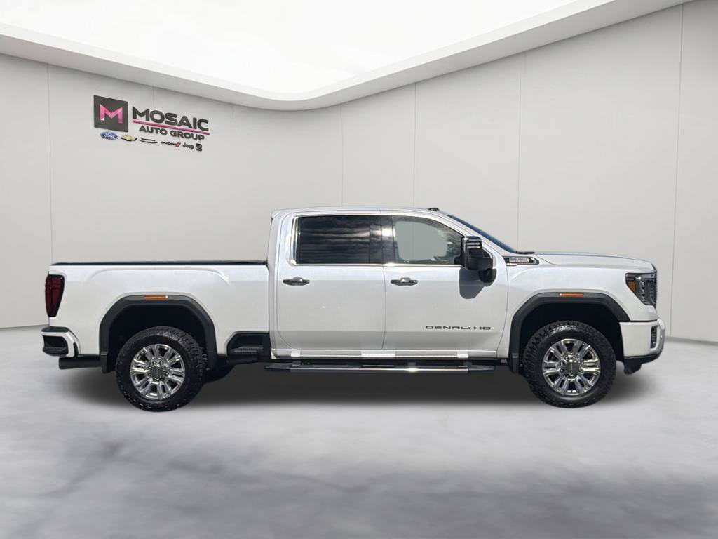 Used 2020 GMC Sierra 3500 Denali w/ Denali Ultimate Package AWD/4WD image 8