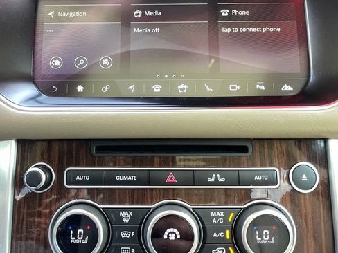 Used 2017 Land Rover Range Rover HSE AWD/4WD image 22