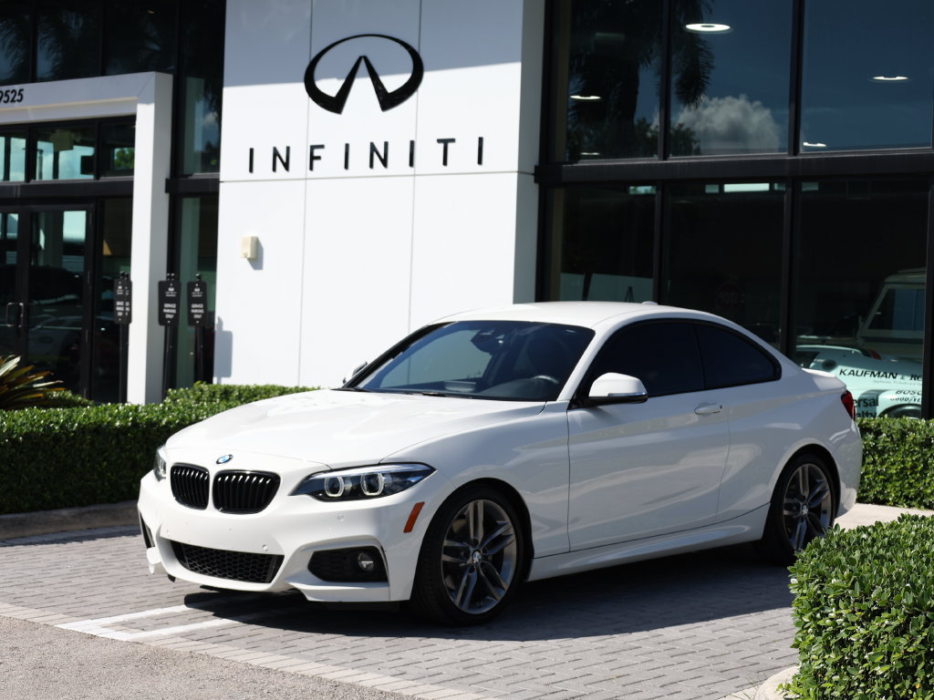 Used 2019 BMW 230i Coupe w/ M Sport Package RWD image 1