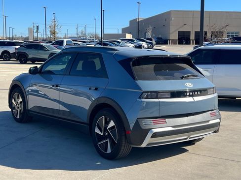 New 2025 Hyundai Ioniq 5 SEL image 9