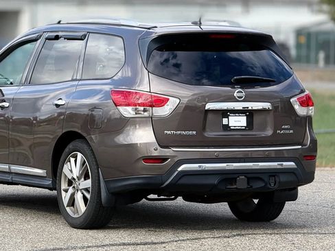 Used 2015 Nissan Pathfinder Platinum image 16