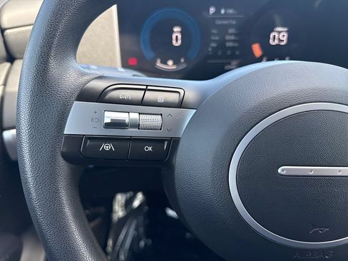 Used 2025 Hyundai Santa Cruz SEL FWD image 14