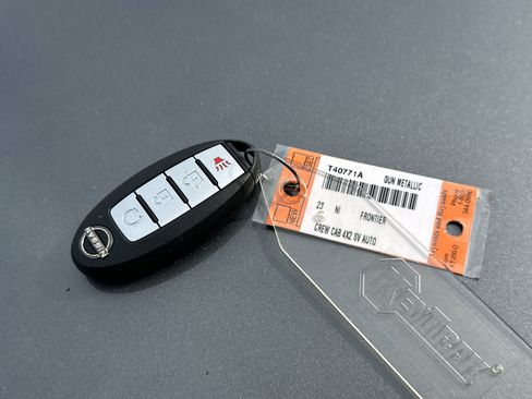 Used 2023 Nissan Frontier SV w/ SV Convenience Package image 35