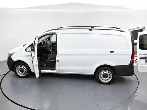 Used 2016 Mercedes-Benz Metris image 34