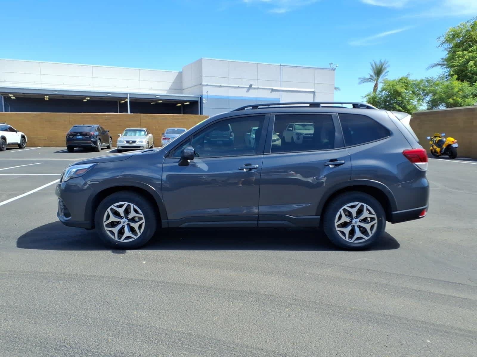 Used 2024 Subaru Forester Premium AWD/4WD image 7