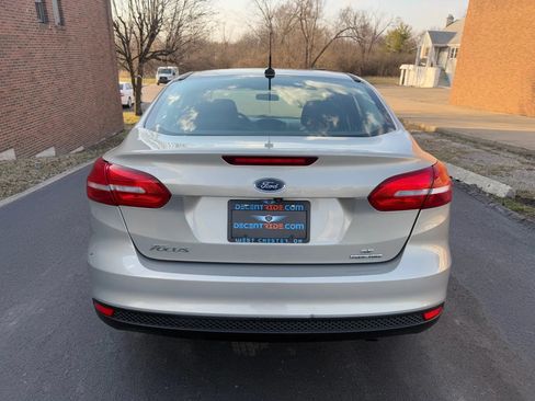 Used 2015 Ford Focus SE FWD image 4