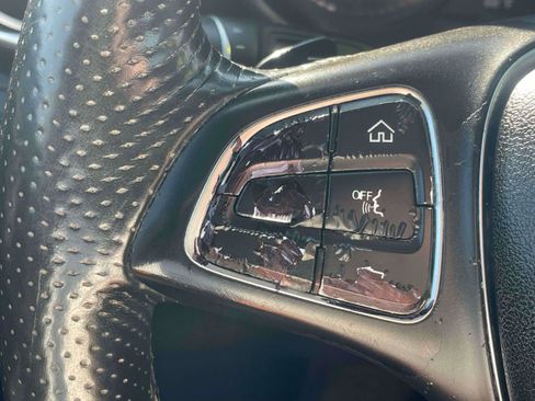 Used 2018 Mercedes-Benz GLC 300 4MATIC image 18