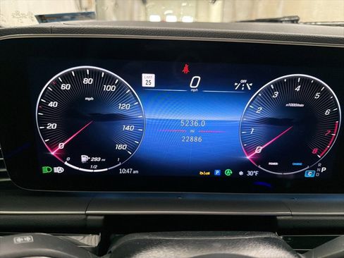 Used 2024 Mercedes-Benz GLS 580 GLS 580 image 11