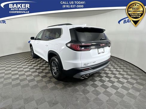 Used 2025 GMC Acadia Elevation image 7