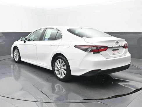 Used 2023 Toyota Camry LE image 3