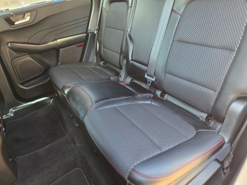 Used 2024 Ford Escape ST-Line Elite AWD/4WD image 15
