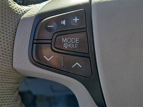 Used 2011 Toyota Sienna XLE image 20