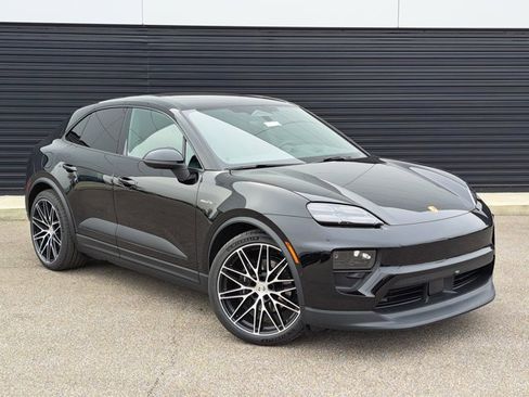 New 2026 Porsche Macan Electric image 9