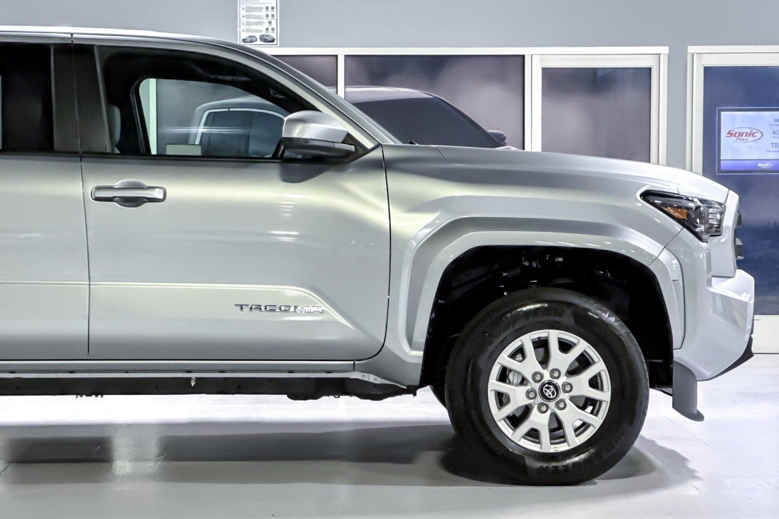 Used 2026 Toyota Tacoma SR5 AWD/4WD image 33