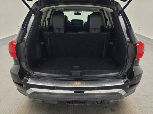 Used 2017 Nissan Pathfinder Platinum FWD image 29