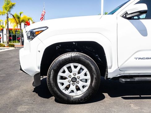 Used 2026 Toyota Tacoma SR5 RWD image 5