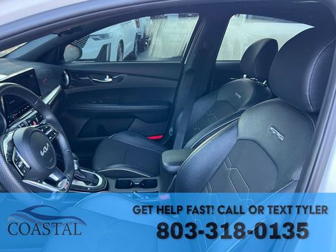 Used 2022 Kia Forte GT-Line w/ GT-Line Premium Package image 11