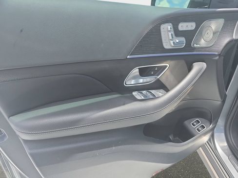 Used 2025 Mercedes-Benz GLE 450e 4MATIC image 30