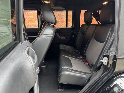 Used 2017 Jeep Wrangler Unlimited Sport AWD/4WD image 22