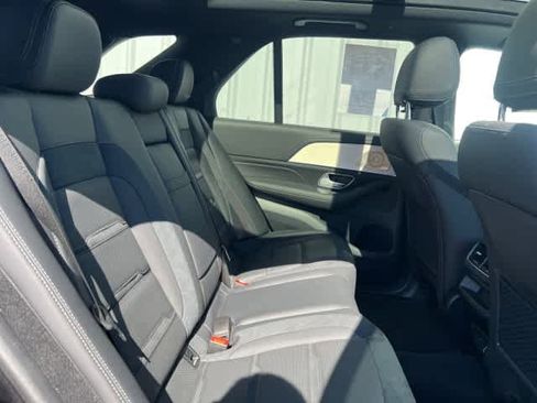 Certified 2025 Mercedes-Benz GLE 53 AMG 4MATIC image 16