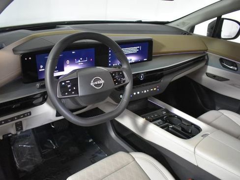 Certified 2025 Nissan Murano Platinum AWD/4WD image 13