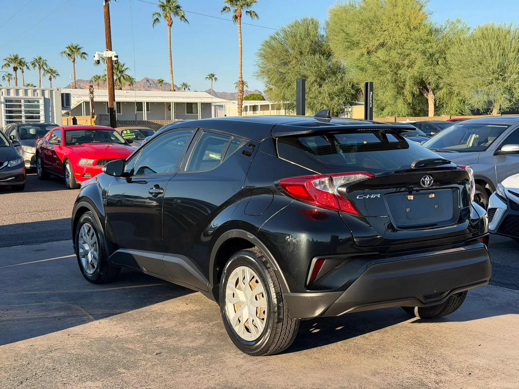 Used 2019 Toyota C-HR LE FWD image 6