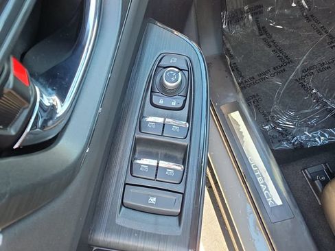 Used 2026 Subaru Outback Touring AWD/4WD image 13