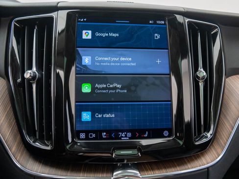 Used 2022 Volvo XC60 B5 Momentum w/ Advanced Package image 22