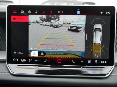 New 2026 Volkswagen Tiguan SE image 10