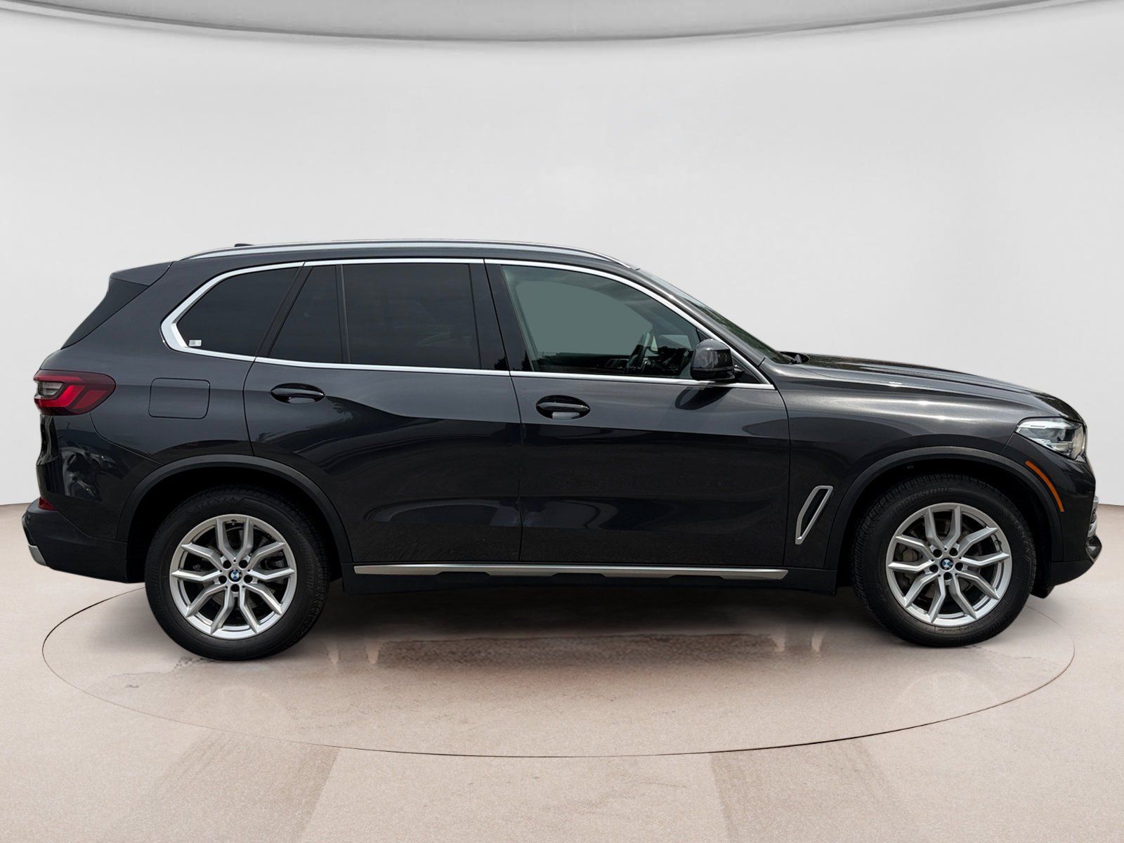 Used 2022 BMW X5 xDrive40i w/ Premium Package AWD/4WD image 6