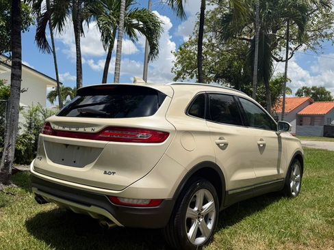 Used 2018 Lincoln MKC Premiere FWD image 5