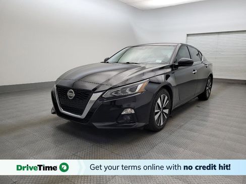 Used 2019 Nissan Altima 2.5 SV image 1