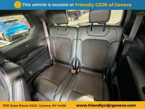 Used 2023 Jeep Grand Cherokee L Altitude image 12