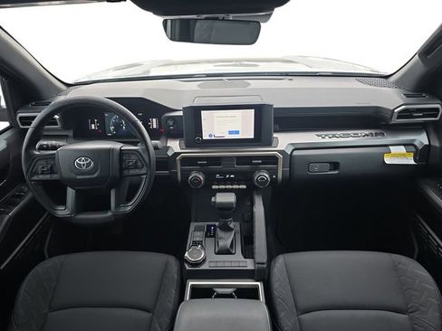 Used 2025 Toyota Tacoma SR5 AWD/4WD image 10